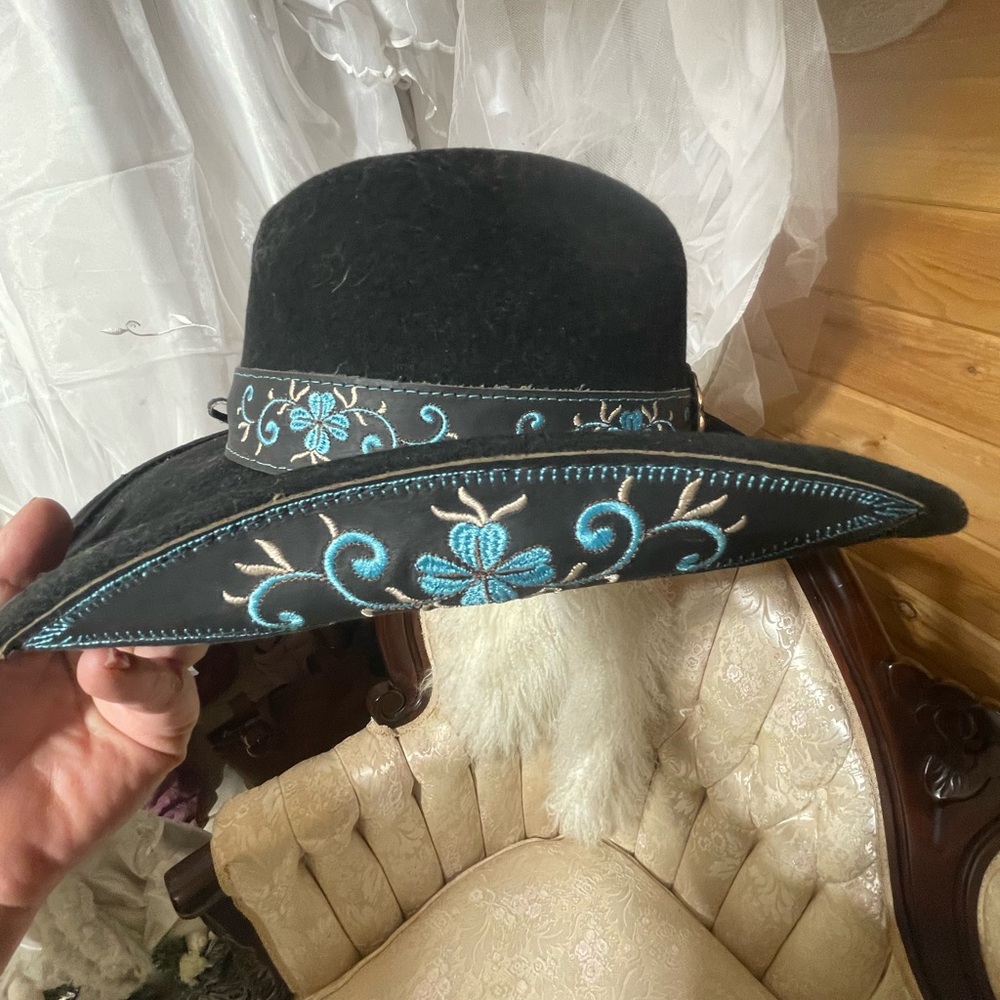 Bullhide hat